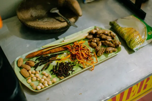 Bahan baku bir pletok Bahan baku bir pletok