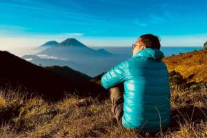 Duduk santai di Gunung Prau Wonosobo