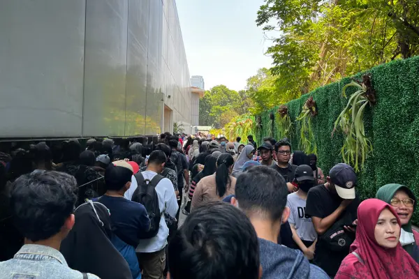 Lonjakan antrian di JCC