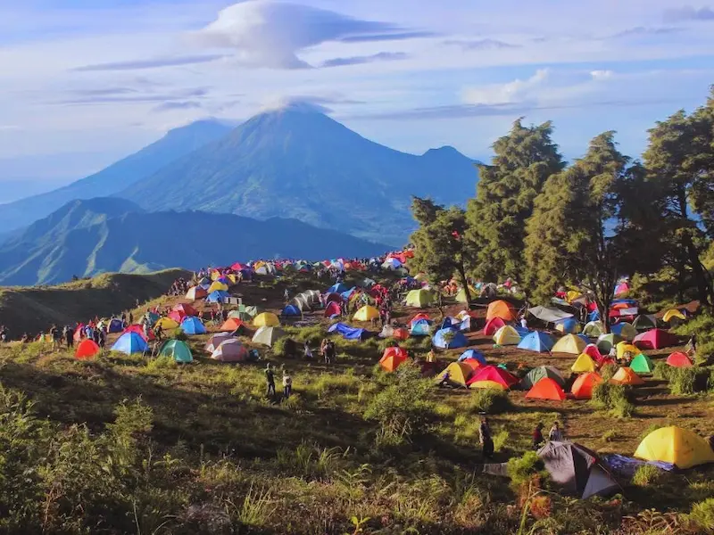 Tur Pendakian Gunung Prau 2 Hari 1 Malam by Traveloka