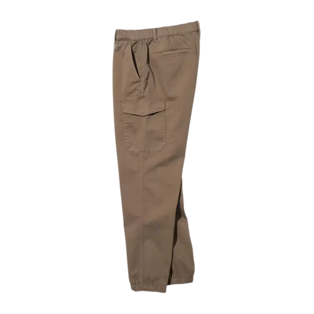 Kantong cargo di kanan dan kiri