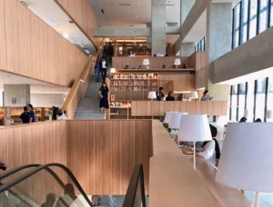 Suasana di dalam Perpustakaan Taman Ismail Marzuki