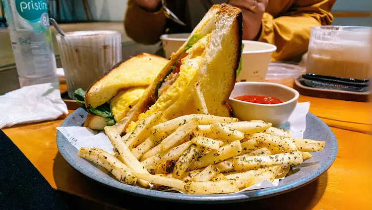 Harga paket sandwich club terjangkau