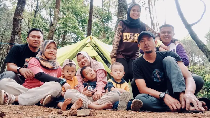 Foto bersama di Camping Ground Pasir Reungit
