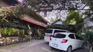 Area depan Togu Coffee Roastery BSD