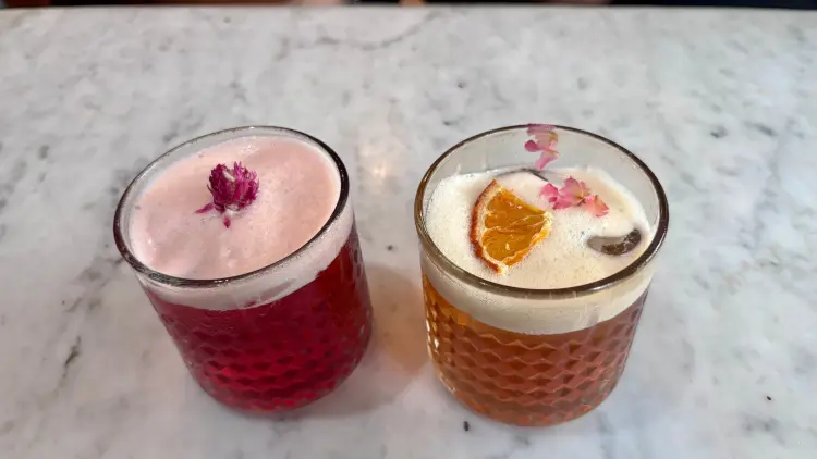 Signature tea pink beach dan pear love