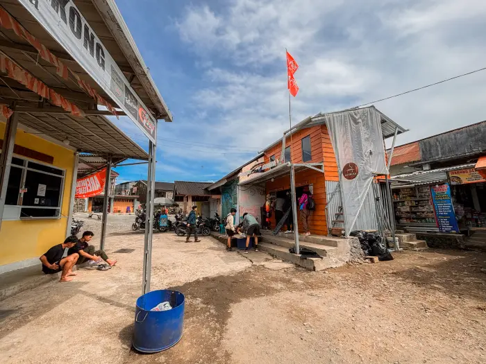 Suasana Basecamp Gunung Kembang via Lengkong