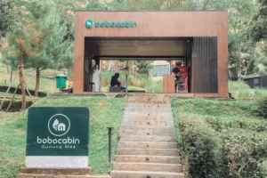 Review pengalaman staycation di Bobocabin Gunung Mas Puncak Bogor