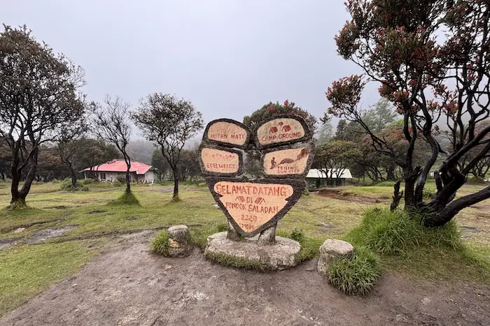 Pondoh Saladah Gunung Papandayan Garut